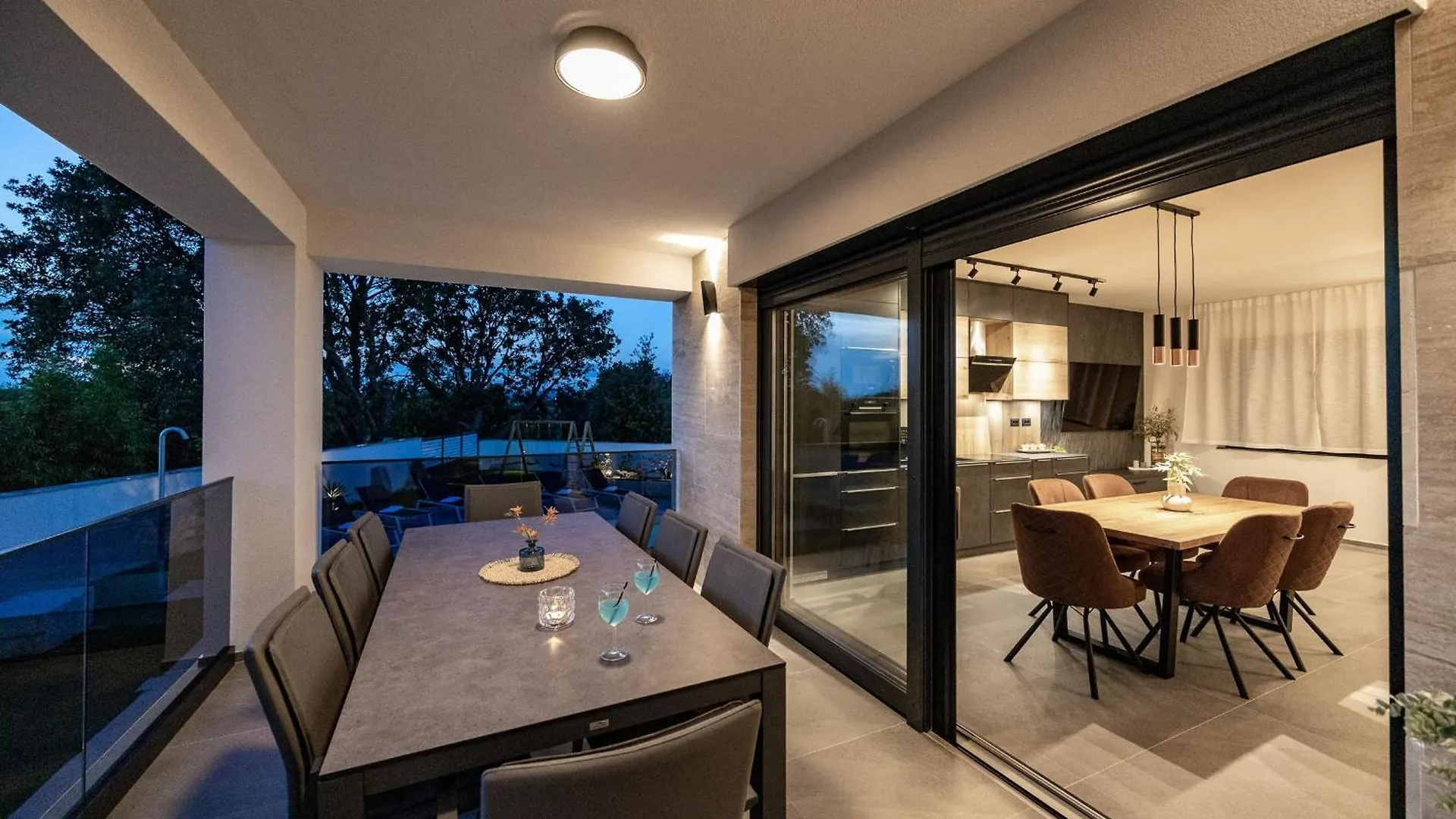 Polaris & Antares Villas  PUY